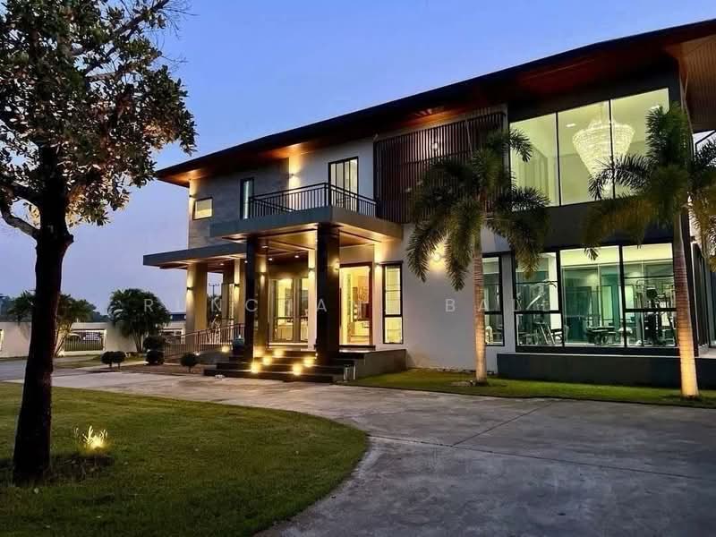 Luxury Pool Villa with 5 Bedrooms on 2 Rai Land | 15 Minutes to Central Festival Chiang Mai, Chiang Mai, Pa Lan, Doi Saket, Chiang Mai, 5 Bedrooms, 1,000 sqm, Villa For Sale, by Runchana Ball, 500371377 - DDproperty.com