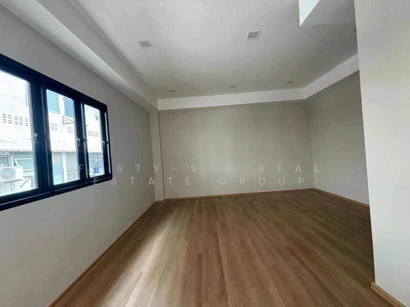 Oak House สุขุมวิท 101/1, Bangkok, Bang Chak, Phra Khanong, Bangkok, 3 Bedrooms, 151 sqm, Townhouse For Rent, by Forty-Six Real Estate Group, 500371392 - DDproperty.com