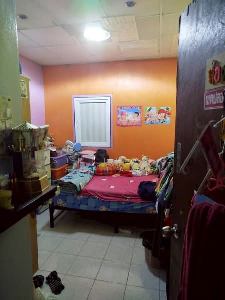 Townhouse 2-story 20 sq.wa 4 Beds 2 Baths, located on Soi Kamphaeng Phet 6 Laksi, Bangkok, กำแพงเพชร 6 ซอย 7 แยก 3-4, Thung Song Hong, Lak Si, Bangkok, 4 Bedrooms, 150 sqm, Townhouse For Sale, by Sirithong Saetang, 500371405 - DDproperty.com