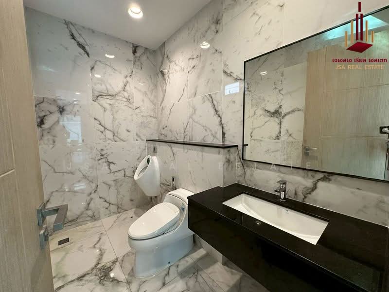 The Glamor Ekkamai – Praditmanutham, Bangkok, Soi Praditmanutham 8, Khlong Chaokhun Sing, Wang Thonglang, Bangkok, 3 Bedrooms, 412 sqm, Single Detached House For Sale, by JSA REAL ESTATE, 500371406 - DDproperty.com