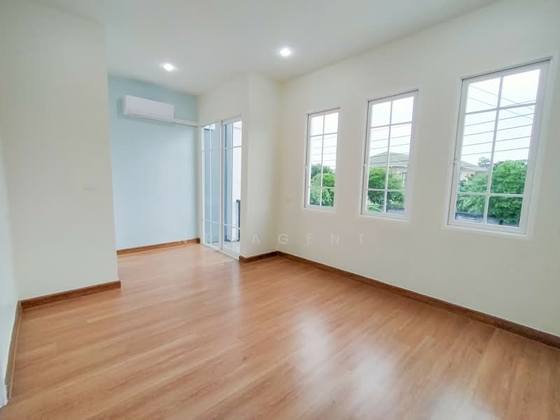 Golden Town 3 Bangna-Suanluang, Bangkok, Kanchanaphisek Road, Prawet, Bangkok, 3 Bedrooms, 110 sqm, Townhouse For Sale, by NR AGENT, 500371417 - DDproperty.com