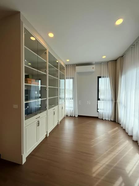 The City Sathorn-Suksawat, Samut Prakan, Soi Suksawat 39, Bang Phung, Phra Pra Daeng, Samut Prakan, 4 Bedrooms, 351 sqm, Single Detached House For Sale, by NR AGENT, 500371458 - DDproperty.com
