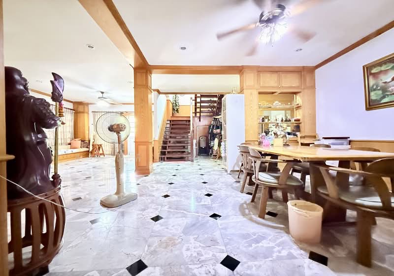 Laddarom Rattanathibet, Nonthaburi, Rattanathibet Road, Sai Ma, Muang Nonthaburi, Nonthaburi, 4 Bedrooms, 200 sqm, Single Detached House For Sale, by ศิริเพ็ญ ทองอ่อน, 500371472 - DDproperty.com