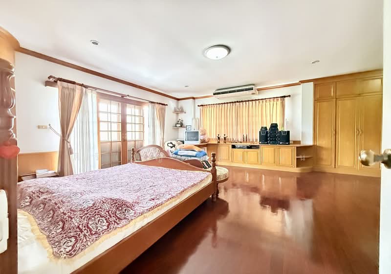 Laddarom Rattanathibet, Nonthaburi, Rattanathibet Road, Sai Ma, Muang Nonthaburi, Nonthaburi, 4 Bedrooms, 200 sqm, Single Detached House For Sale, by ศิริเพ็ญ ทองอ่อน, 500371472 - DDproperty.com