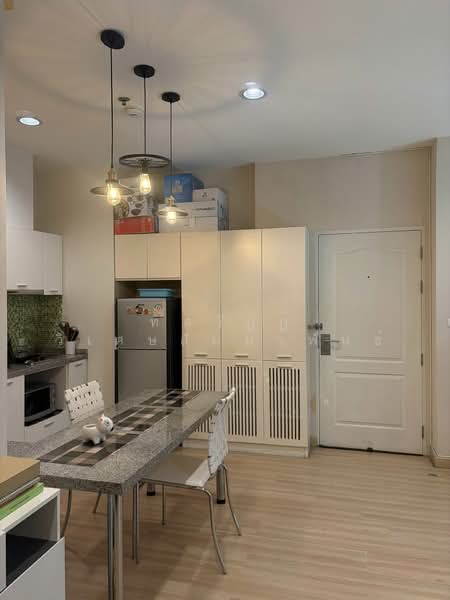 The Light House Sathorn–Chareonnakorn, Bangkok, Chareonnakorn Road, Khlong Ton Sai, Khlong San, Bangkok, 2 Bedrooms, 65 sqm, Condo For Rent, by ทศวัฏฏ์ วิเศษสัมมาพันธ์, 500371475 - DDproperty.com