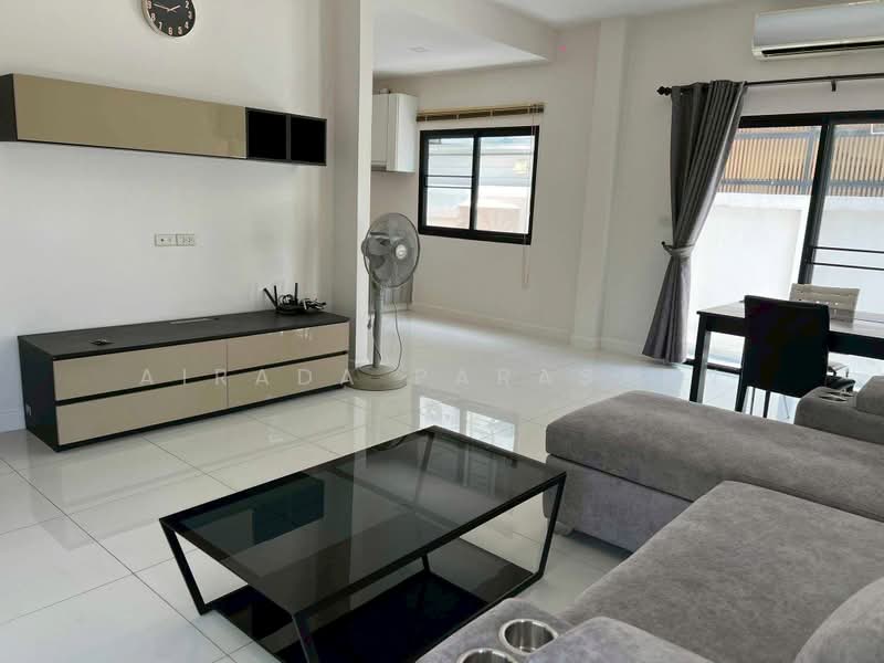 Villa Albero Rama 9, Bangkok, Krungthep Kreetha Road, Saphan Sung, Bangkok, 3 Bedrooms, 160 sqm, Townhouse For Rent, by Airada Parasarn, 500371480 - DDproperty.com