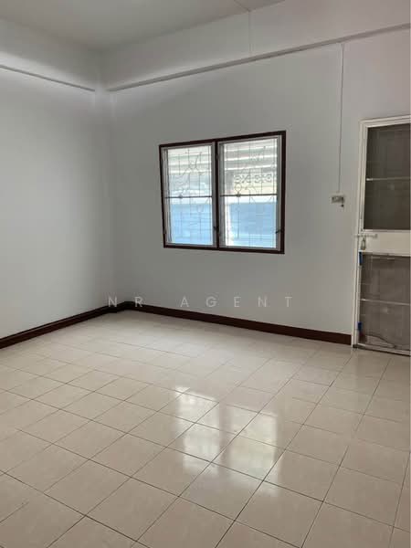หมู่บ้านไพโรจน์ บางนา, Bangkok, Bang Na Nuea, Bang Na, Bangkok, 4 Bedrooms, 170 sqm, Townhouse For Sale, by NR AGENT, 500371503 - DDproperty.com