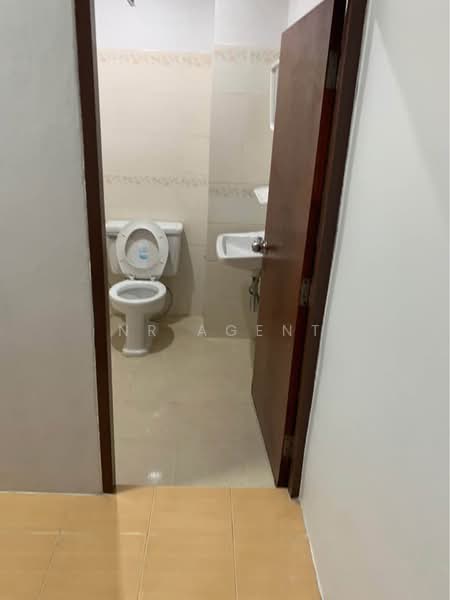 หมู่บ้านไพโรจน์ บางนา, Bangkok, Bang Na Nuea, Bang Na, Bangkok, 4 Bedrooms, 170 sqm, Townhouse For Sale, by NR AGENT, 500371503 - DDproperty.com