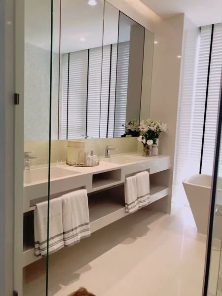 Vittorio 39, Bangkok, 8 Sukhumvit, Khlong Tan Nua, Watthana, Bangkok, 2 Bedrooms, 137 sqm, Condo For Rent, by Simon Decalf, 500371523 - DDproperty.com