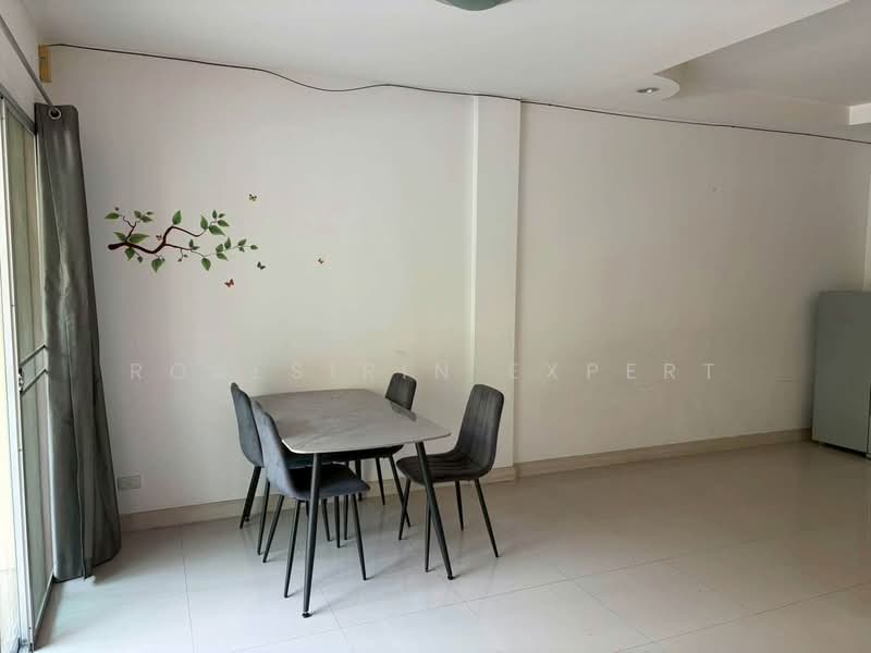 Vista Park Ratchada-Ramindra, Bangkok, Ratchada-Ramintra Road, Ram Inthra, Khan Na Yao, Bangkok, 3 Bedrooms, 200 sqm, Townhouse For Rent, by Rosesirin Expert, 500371551 - DDproperty.com