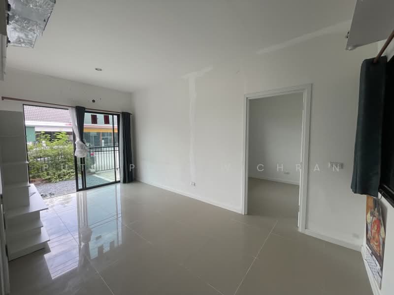 Puri Bang Nam Priao, Chachoengsao, Bang Nam Prieo, Chachoengsao, 2 Bedrooms, 66 sqm, Townhouse For Sale, by Puttipong Wichran, 500371560 - DDproperty.com