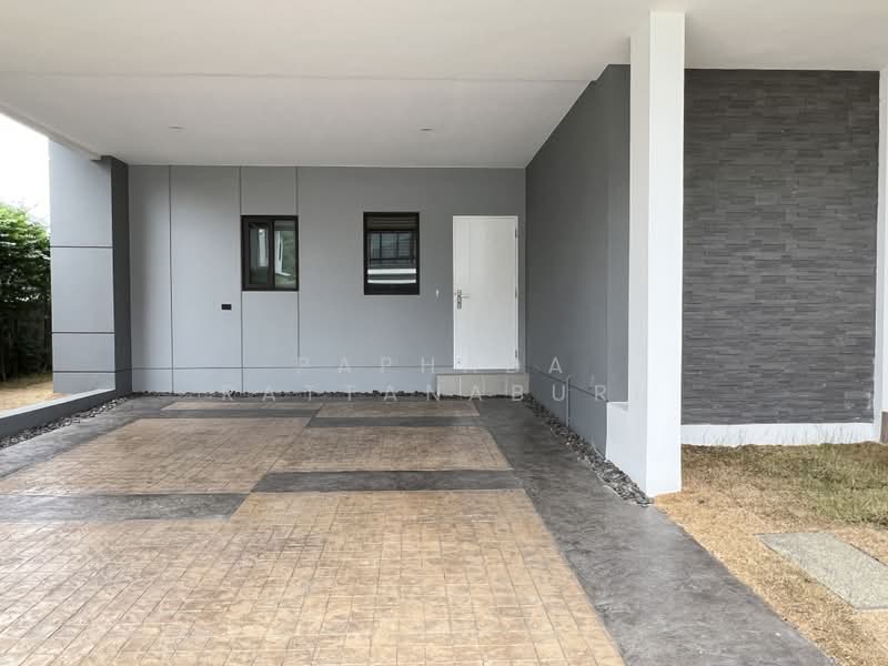 The City Pattanakarn, Bangkok, On Nut Road, Prawet, Bangkok, 4 Bedrooms, 225 sqm, Single Detached House For Sale, by Paphada Rattanaburi, 500371577 - DDproperty.com