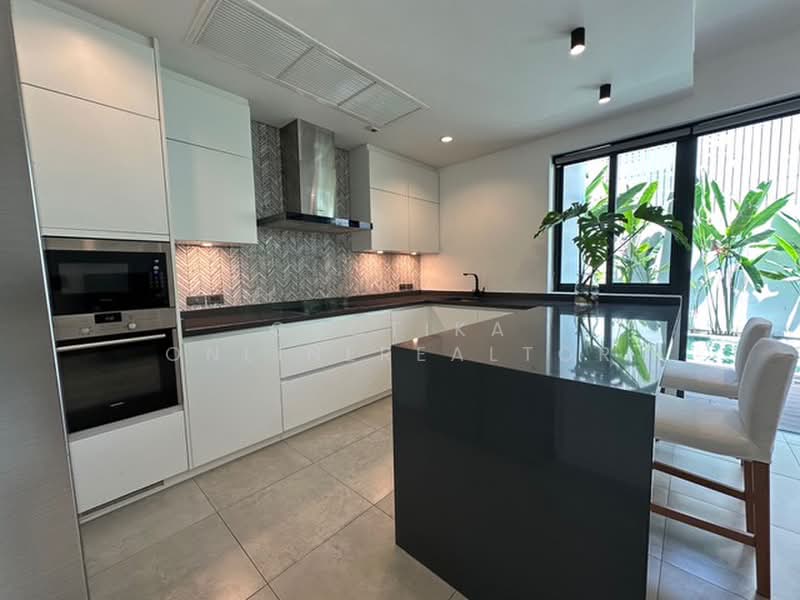 Detached House for Rent in Sukhumvit 49, Bangkok, sukhumvit 49, Khlong Tan Nua, Watthana, Bangkok, 4 Bedrooms, 430 sqm, Single Detached House For Rent, by chotika onlinerealtor, 500371582 - DDproperty.com
