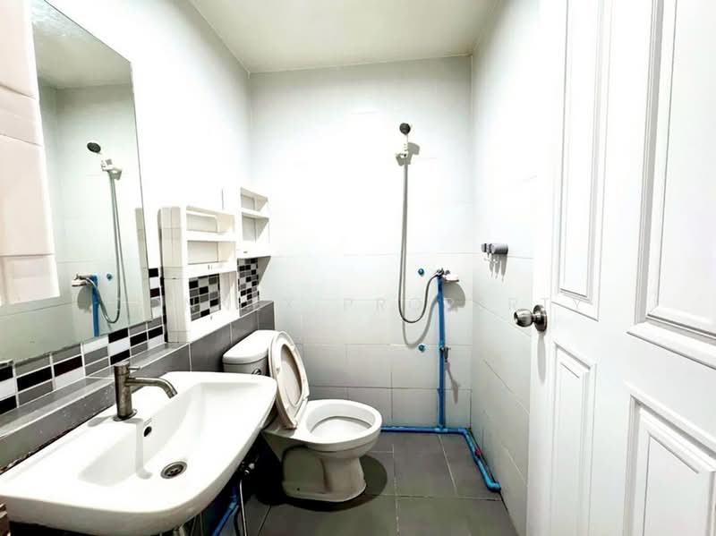 V Village 2, Pathum Thani, Erawan Road (along Khlong Song), Khlong Song, Khlong Luang, Pathum Thani, 2 Bedrooms, 66 sqm, Townhouse For Sale, by Connex Property, 500371629 - DDproperty.com