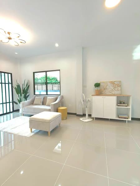 หมู่บ้านเต็มสิริพาร์ค 2 ถนนมิตรไมตรี เขตหนองจอก, Bangkok, มิตรไมตรี, Khu Fang Nua, Nong Chok, Bangkok, 4 Bedrooms, 200 sqm, Single Detached House For Sale, by นภัสศรณ์ วงศ์สินไทยกร (นันท์), 500371640 - DDproperty.com