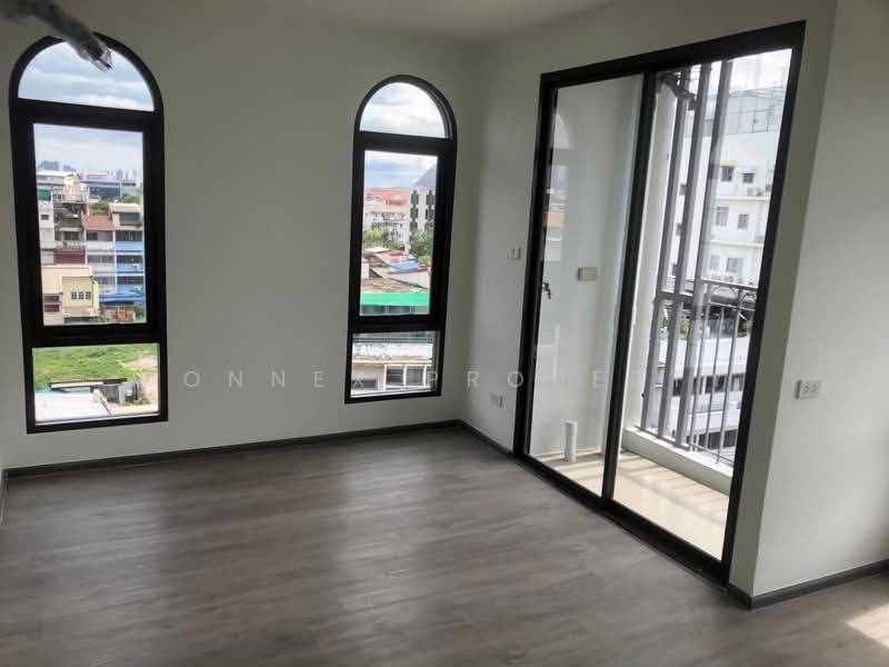 The 8 Collection Wisutkasat, Bangkok, 195 Wisutkasat Road, Bang Khun Phrom, Phra Nakhon, Bangkok, 2 Bedrooms, 44 sqm, Condo For Sale, by Connex Property, 500371708 - DDproperty.com