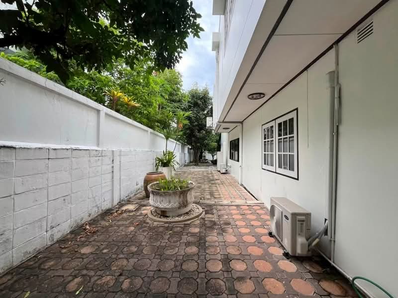 Panya Pattanakarn Village, Bangkok, Soi Phatthanakarn 30, Suan Luang, Bangkok, 5 Bedrooms, 350 sqm, Single Detached House For Sale, by Connex Property, 500371778 - DDproperty.com