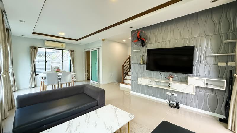 Pruksa Ville 73 Patthanakan, Bangkok, Soi Pattanakarn 38, Suan Luang, Bangkok, 3 Bedrooms, 160 sqm, Single Detached House For Rent, by Ponwimol Wipanarapai, 500371825 - DDproperty.com