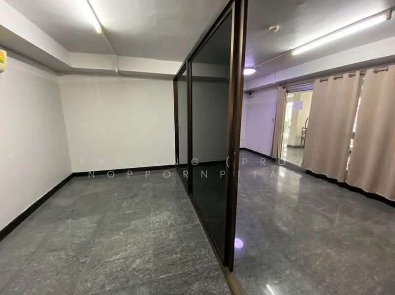Chateau In Town Ratchada 36, Bangkok, Ratchadaphisek, Chan Kasem, Chatuchak, Bangkok, 1 Bedroom, 32 sqm, Condo For Sale, by Kanueng (Pro) Noppornpitak, 500371826 - DDproperty.com