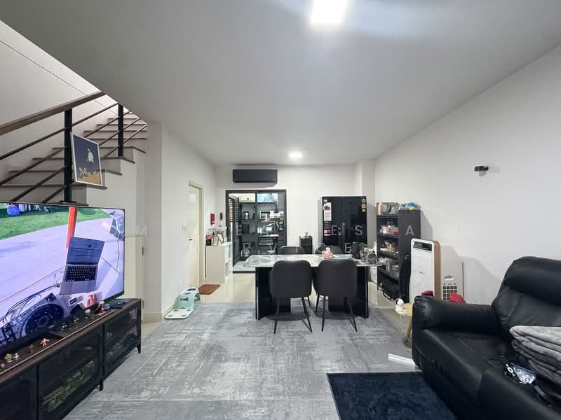 Baan Klang Muang Sukhumvit-Onnut, Bangkok, Soi On Nut 70/1, Prawet, Bangkok, 3 Bedrooms, 143 sqm, Townhouse For Sale, by HOME Real Estate Service, 500371854 - DDproperty.com