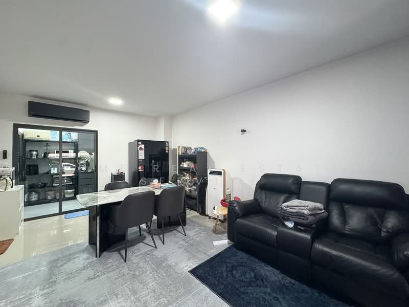 Baan Klang Muang Sukhumvit-Onnut : บ้านกลางเมือง สุขุมวิท อ่อนนุช, กรุงเทพ, Soi On Nut 70/1, ประเวศ, กรุงเทพ, 143 ตร.ม., ทาวน์เฮ้าส์ ขาย, โดย HOME Real Estate Service, 500371854 - DDproperty.com
