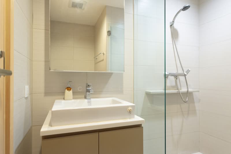 Siri At Sukhumvit, Bangkok, 902 Sukhumvit Road, Phra Kanong, Khlong Toei, Bangkok, 2 Bedrooms, 70 sqm, Condo For Sale, by CS Poon, 500371864 - DDproperty.com
