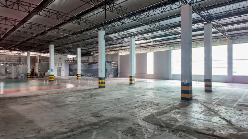 Space for Rent High-Ceiling in Prime Nana Ideal for Sport Club, Paddle Court, Pickleball, Bangkok, Khlong Tan Nua, Watthana, Bangkok, , 611 sqm, Retail Space For Rent, by Chutinun Mungmai, 500371877 - DDproperty.com