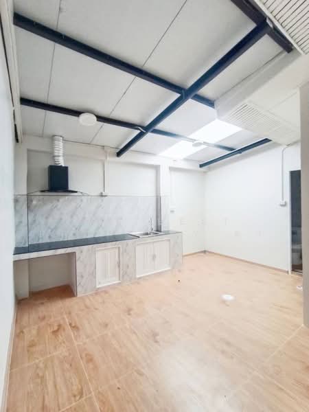 การเคหะบ้านโพธิ์ ฉะเชิงเทรา, Chachoengsao, Lat Khwang, Ban Pho, Chachoengsao, 1 Bedroom, 100 sqm, Townhouse For Sale, by The Best Property ตา, 500371907 - DDproperty.com