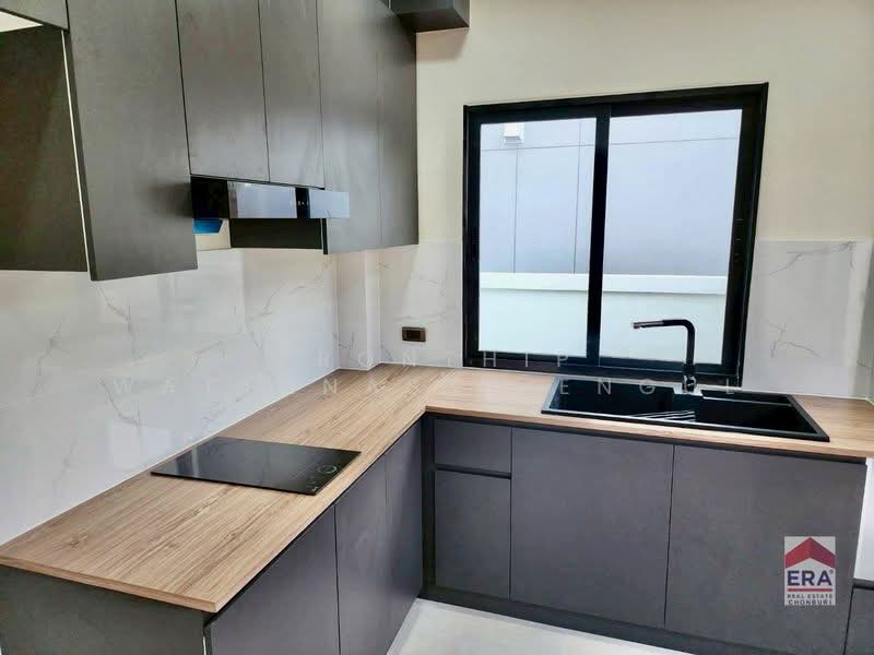 บ้านเดี่ยว2ชั้น ใจกลางเมืองชลบุรี Private 33 ราคาดีที่สุดในโครงการ เพียง 7.49 ล้าน, Chon Buri (Pattaya), , Ban Suan, Muang Chon Buri, Chon Buri (Pattaya), 3 Bedrooms, 256 sqm, Single Detached House For Sale, by Pronthip Wattanasatiengul, 500371945 - DDproperty.com