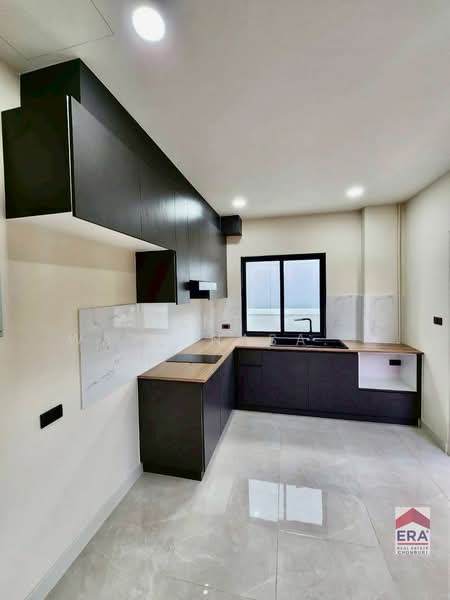 บ้านเดี่ยว2ชั้น ใจกลางเมืองชลบุรี Private 33 ราคาดีที่สุดในโครงการ เพียง 7.49 ล้าน, Chon Buri (Pattaya), , Ban Suan, Muang Chon Buri, Chon Buri (Pattaya), 3 Bedrooms, 256 sqm, Single Detached House For Sale, by Pronthip Wattanasatiengul, 500371945 - DDproperty.com