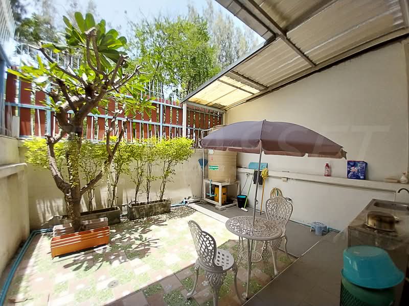 Floraville Srinakarin-Theparak, Samut Prakan, Srinakarin Road, Bang Mueng, Muang Samut Prakarn, Samut Prakan, 3 Bedrooms, 200 sqm, Townhouse For Sale, by จิณณ์กระวี เตชะไชยนันท์, 500371969 - DDproperty.com