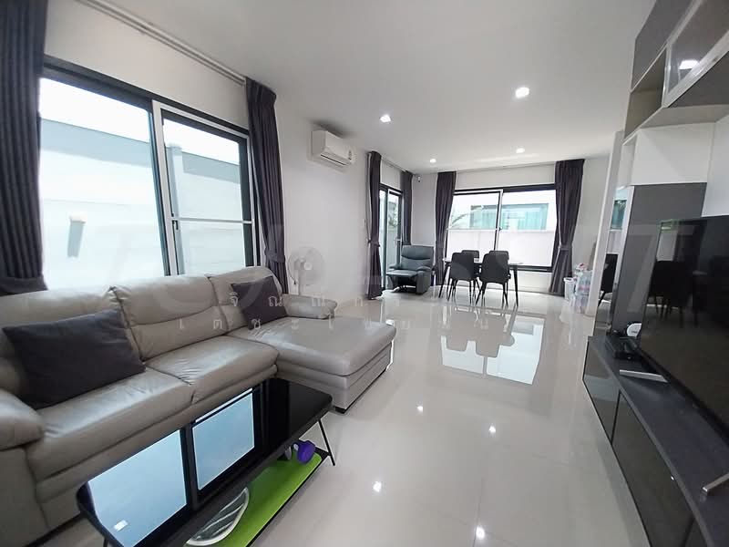Britania Srinakarin, Samut Prakan, Namdang-Bangplee Road, Bang Kaeo, Bang Plee, Samut Prakan, 3 Bedrooms, 220 sqm, Single Detached House For Sale, by จิณณ์กระวี เตชะไชยนันท์, 500371987 - DDproperty.com