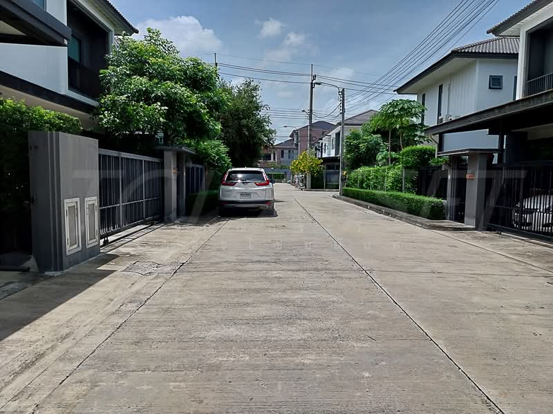 Britania Srinakarin, Samut Prakan, Namdang-Bangplee Road, Bang Kaeo, Bang Plee, Samut Prakan, 3 Bedrooms, 220 sqm, Single Detached House For Sale, by จิณณ์กระวี เตชะไชยนันท์, 500371987 - DDproperty.com