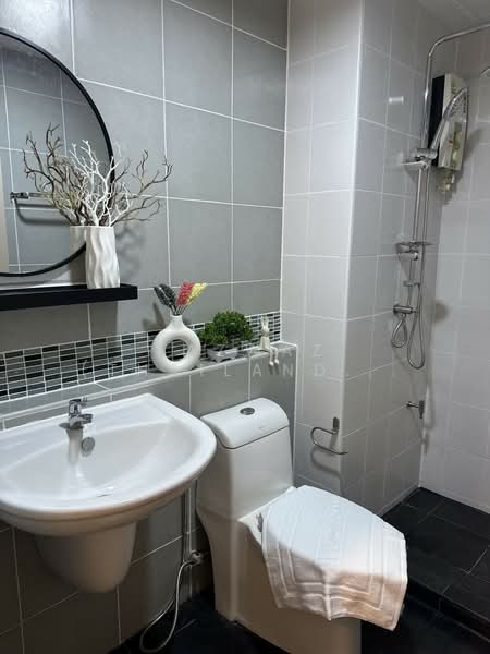 Dcondo Kathu, Phuket, Kathu, Phuket, 1 Bedroom, 30 sqm, Condo For Sale, by Fazwaz (Thailand) Co., Ltd., 500372053 - DDproperty.com