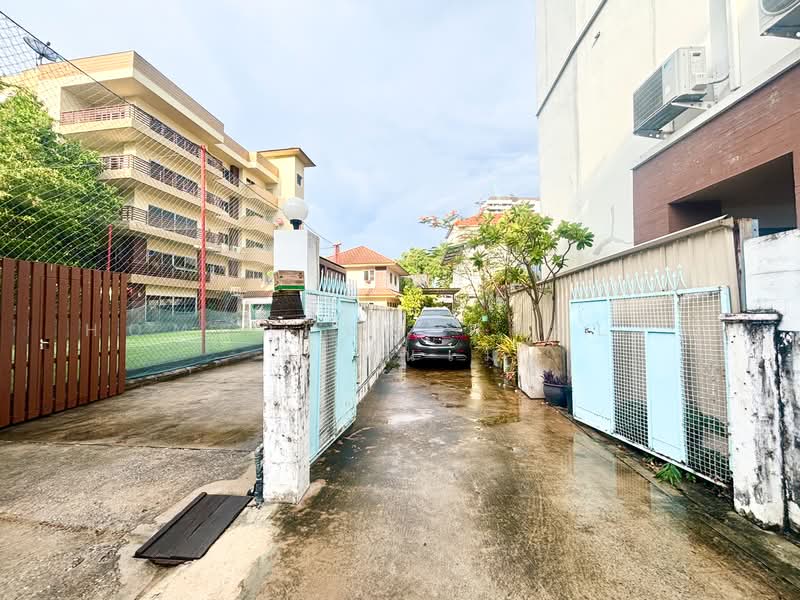 บ้านพร้อมที่ดิน เอกมัย ซอย 8, Bangkok, Phra Kanong Nua, Watthana, Bangkok, 7 Bedrooms, 650 sqm, Single Detached House For Sale, by HOMEPLUS REALTY - คุณเม, 500372098 - DDproperty.com