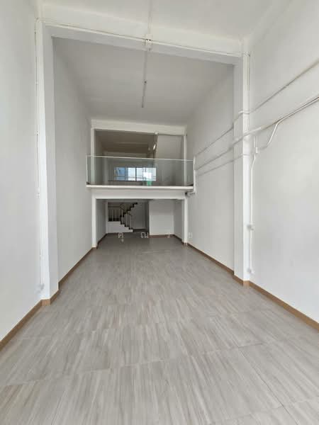 Renovated Commercial Building next to SC Park Hotel for RENT, Bangkok, Phlapphla, Wang Thonglang, Bangkok, Studio, 500 sqm, Townhouse For Rent, by คุณริช, 500372181 - DDproperty.com