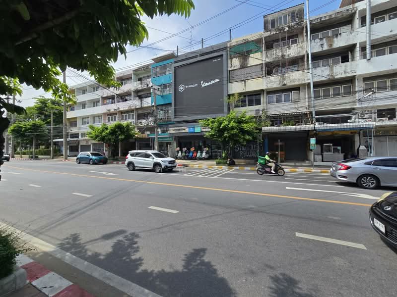 ปล่อยเช่าอาคารพาณิชย์ ติดโรงแรม SC Park ถ.ประชาอุทิศ แยกศรีวรา, กรุงเทพ, พลับพลา, วังทองหลาง, กรุงเทพ, 500 ตร.ม., ทาวน์เฮ้าส์ ให้เช่า, โดย คุณริช, 500372181 - DDproperty.com