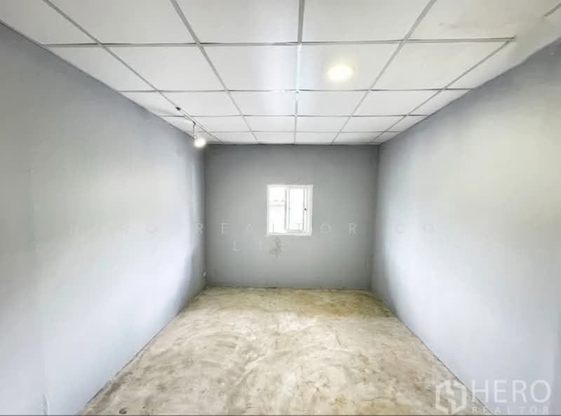 For Rent Shophouse 300 sq.m. in Si Yaek Maha Nak, Dusit, Bangkok HRE00963, Bangkok, Si Yaek Mahanak, Dusit, Bangkok, , 300 sqm, Shophouse For Rent, by Hero Realtor Co., Ltd., 500372183 - DDproperty.com
