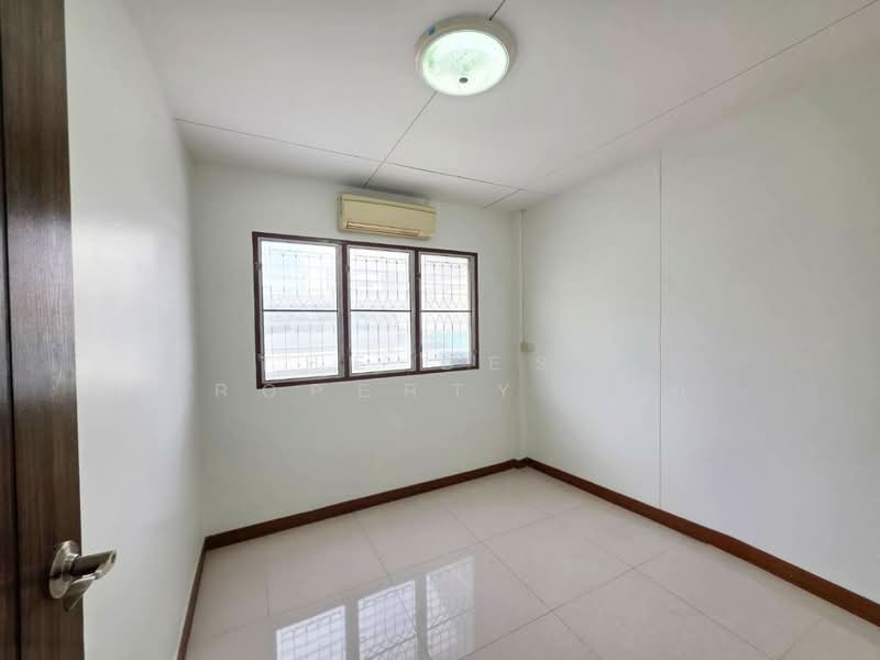 ทาวน์เฮ้าส์ลาดพร้าว กรุงเทพมหานคร, กรุงเทพ, จรเข้บัว, ลาดพร้าว, กรุงเทพ, 160 ตร.ม., ทาวน์เฮ้าส์ ขาย, โดย The Best Property เนก, 500372238 - DDproperty.com
