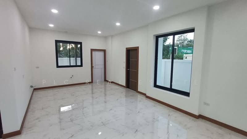 Modern 3-Bedroom Detached House in Huay Yai for Sale, Chon Buri (Pattaya), Bang Lamung, Bang Lamung (Pattaya), Chon Buri (Pattaya), 3 Bedrooms, 230 sqm, Single Detached House For Sale, by PLC Real Estate, 500372271 - DDproperty.com