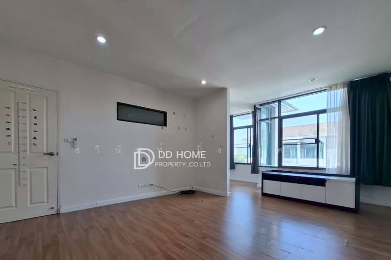 The Metro RamKhamHaeng, Bangkok, ราษฎร์พัฒนา, Saphan Sung, Bangkok, 3 Bedrooms, 157 sqm, Townhouse For Sale, by ธวินันท์ มิ่งมงคล, 500372326 - DDproperty.com