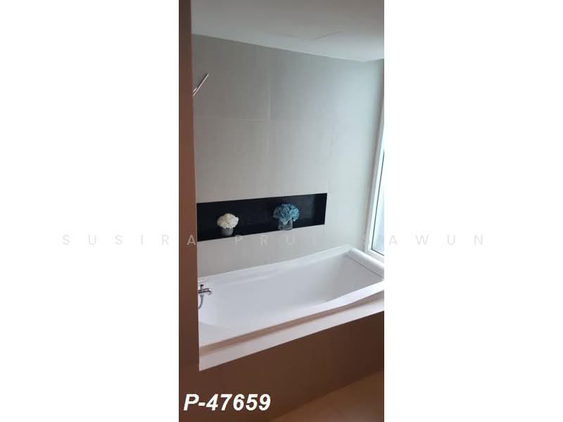 Tree Condo Ekamai, Bangkok, Soi Samanand, Rama 4 Road, Phra Kanong, Khlong Toei, Bangkok, 2 Bedrooms, 88 sqm, Condo For Rent, by Susira Prueksawun, 500372329 - DDproperty.com
