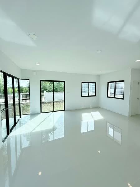 Modi Villa New Ratchaphruek Road, Pathum Thani, Bang Dua, Muang Pathum Thani, Pathum Thani, 4 Bedrooms, 164 sqm, Single Detached House For Sale, by HOME Real Estate Service, 500372350 - DDproperty.com