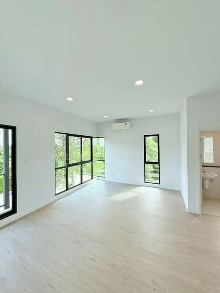 Modi Villa New Ratchaphruek Road, Pathum Thani, Bang Dua, Muang Pathum Thani, Pathum Thani, 4 Bedrooms, 164 sqm, Single Detached House For Sale, by HOME Real Estate Service, 500372350 - DDproperty.com