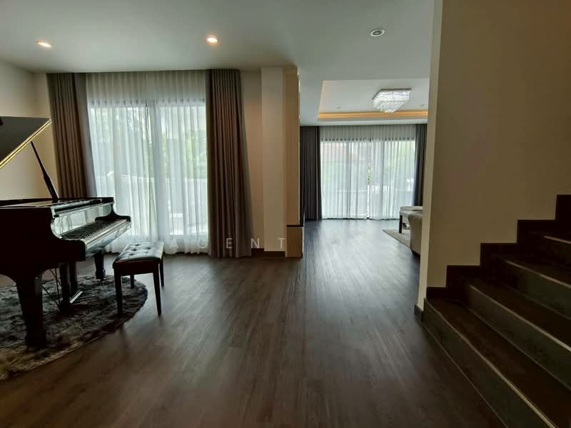 ให้เช่าบ้านเดี่ยว 3 ชั้น สุขุมวิท 65 (เอกมัย) ใกล้รถไฟฟ้า BTS เอกมัย (SPSAD4048), กรุงเทพ, พระโขนงเหนือ, วัฒนา, กรุงเทพ, 330 ตร.ม., บ้านเดี่ยว ให้เช่า, โดย Agent Pla, 500372365 - DDproperty.com