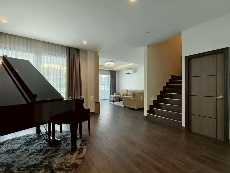 For Rent: 3-Story Detached House, Sukhumvit 65 (Ekkamai), near BTS Ekkamai (SPSAD4048), Bangkok, Phra Kanong Nua, Watthana, Bangkok, 4 Bedrooms, 330 sqm, Single Detached House For Rent, by Agent Pla, 500372365 - DDproperty.com