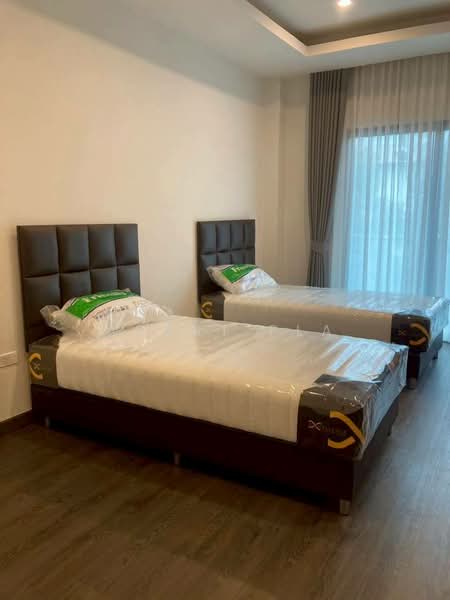 ให้เช่าบ้านเดี่ยว 3 ชั้น สุขุมวิท 65 (เอกมัย) ใกล้รถไฟฟ้า BTS เอกมัย (SPSAD4048), กรุงเทพ, พระโขนงเหนือ, วัฒนา, กรุงเทพ, 330 ตร.ม., บ้านเดี่ยว ให้เช่า, โดย Agent Pla, 500372365 - DDproperty.com