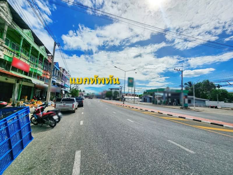 ทาวน์เฮ้าส์ทัพทัน อุทัยธานี, Uthai Thani, Thap Than, Uthai Thani, 2 Bedrooms, 100 sqm, Townhouse For Sale, by The Best Property แอ้, 500372368 - DDproperty.com
