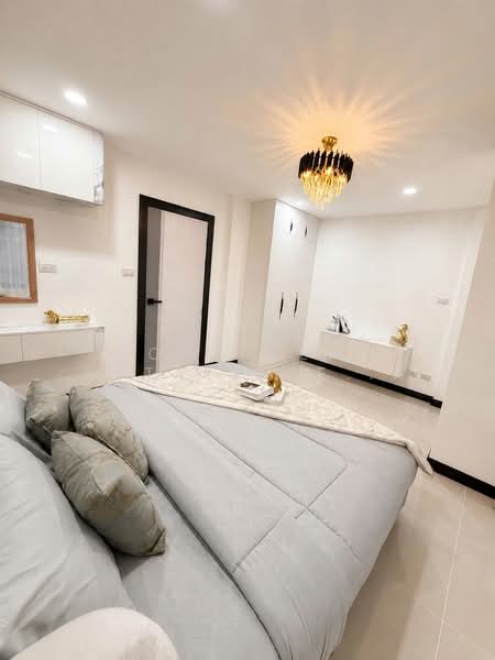 Ratanakorn Village 12 : รัตนากร วิลเลจ 12, Chon Buri (Pattaya), Bang Lamung, Bang Lamung (Pattaya), Chon Buri (Pattaya), 2 Bedrooms, 120 sqm, Townhouse For Sale, by HOME Real Estate Service, 500372409 - DDproperty.com