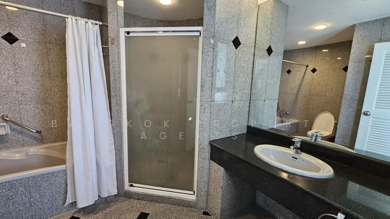 Baan Thai Living Ekkamai, Bangkok, 40 Soi Pridi Banomyong 31, Khlong Tan Nua, Watthana, Bangkok, 3 Bedrooms, 170 sqm, Condo For Rent, by BANGKOK PROPERTY AGENTS, 500372434 - DDproperty.com